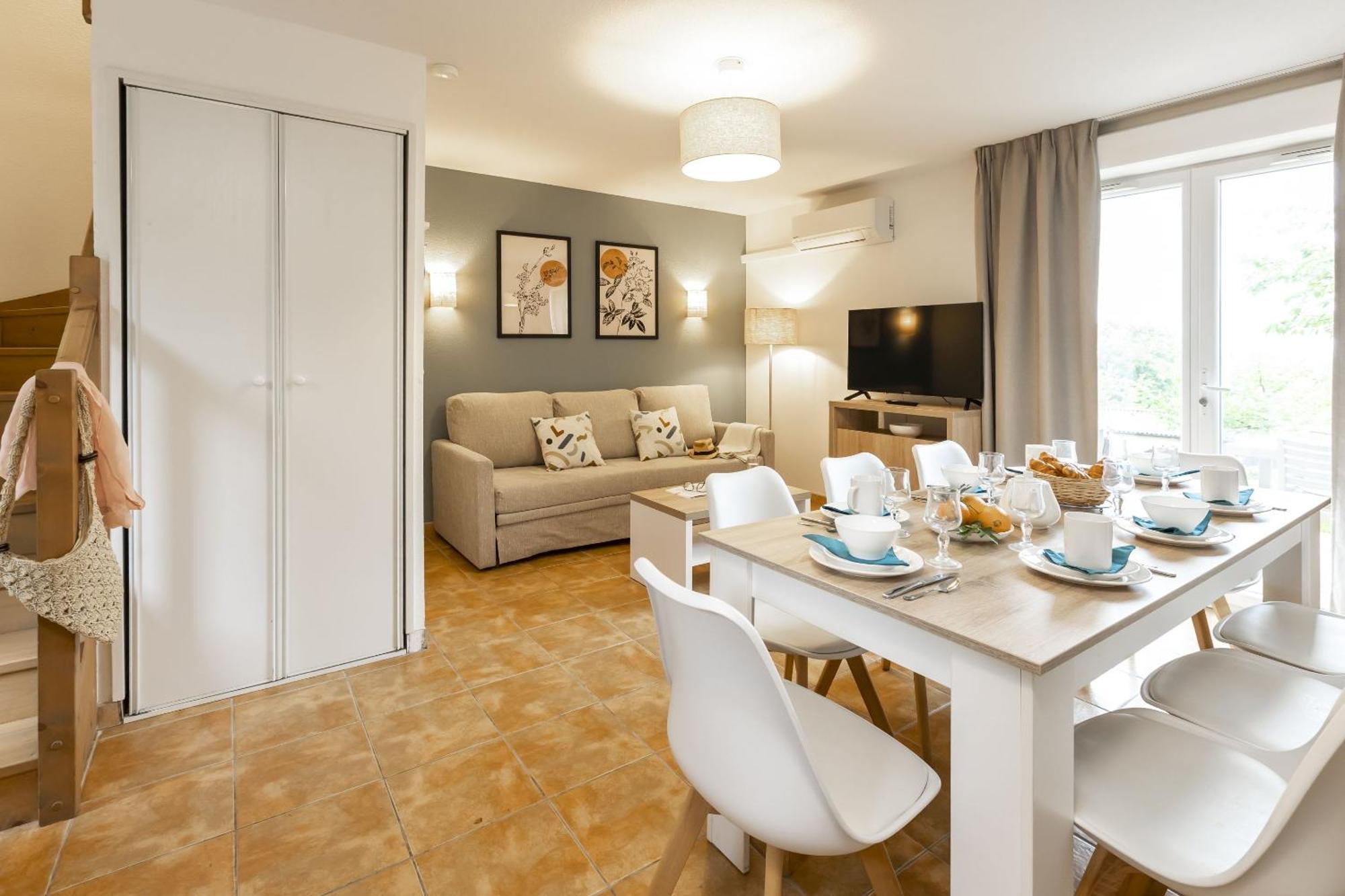 Residence Odalys - Les Coteaux De Sarlat Bagian luar foto