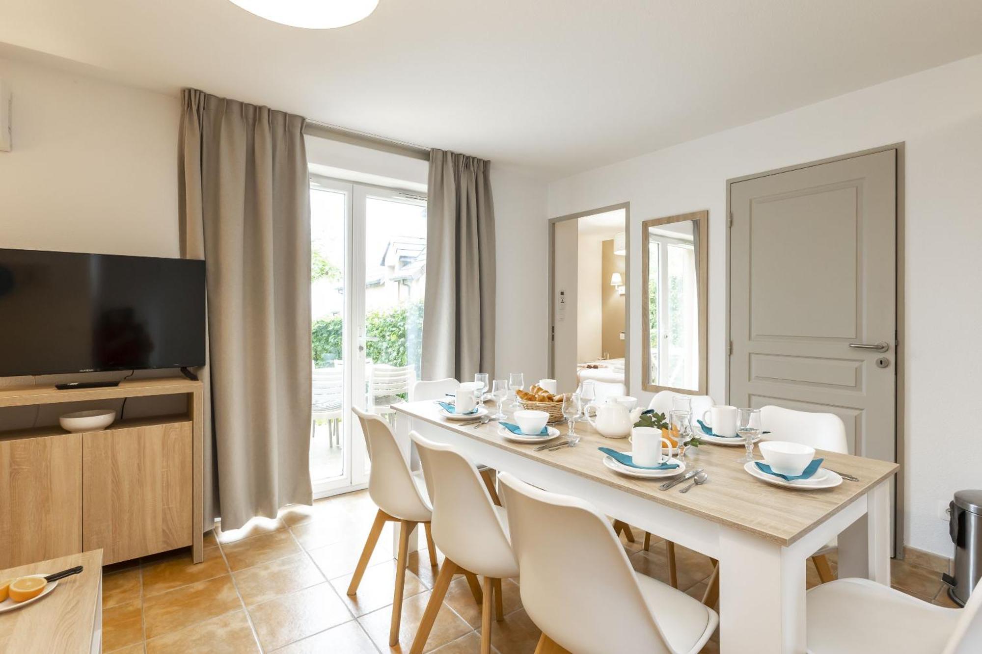 Residence Odalys - Les Coteaux De Sarlat Bagian luar foto