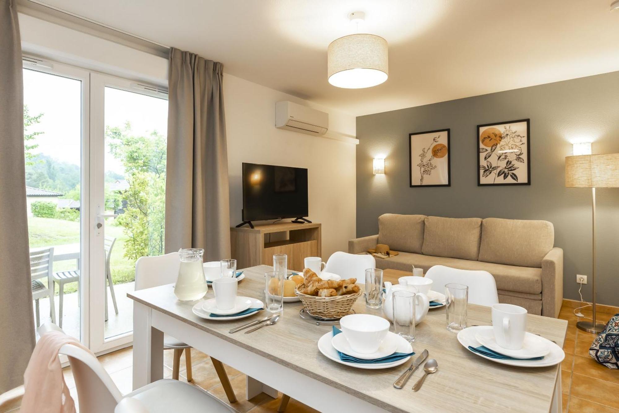 Residence Odalys - Les Coteaux De Sarlat Bagian luar foto