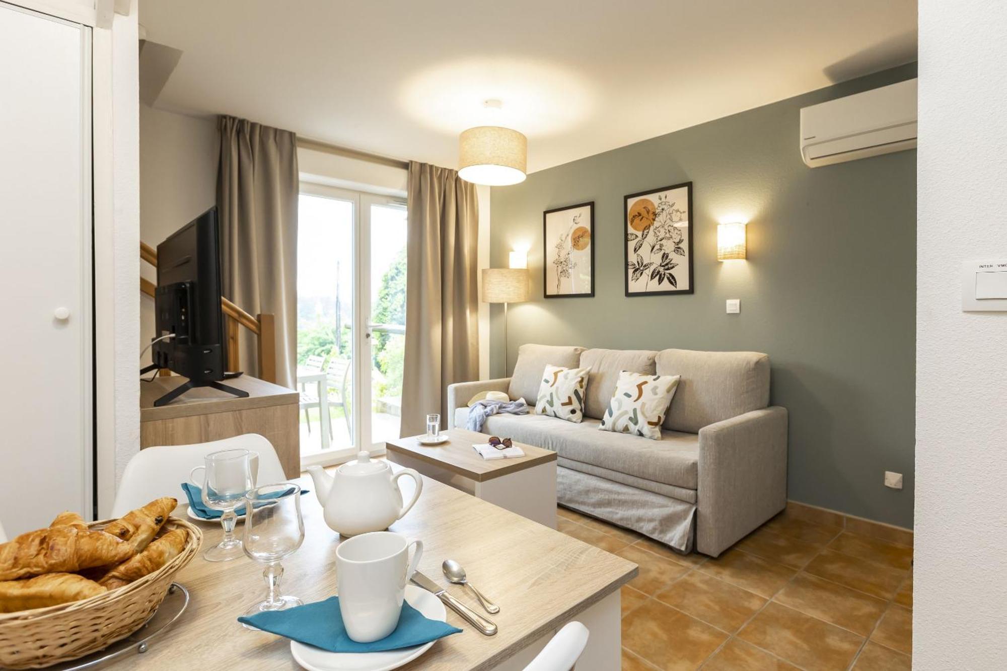 Residence Odalys - Les Coteaux De Sarlat Bagian luar foto